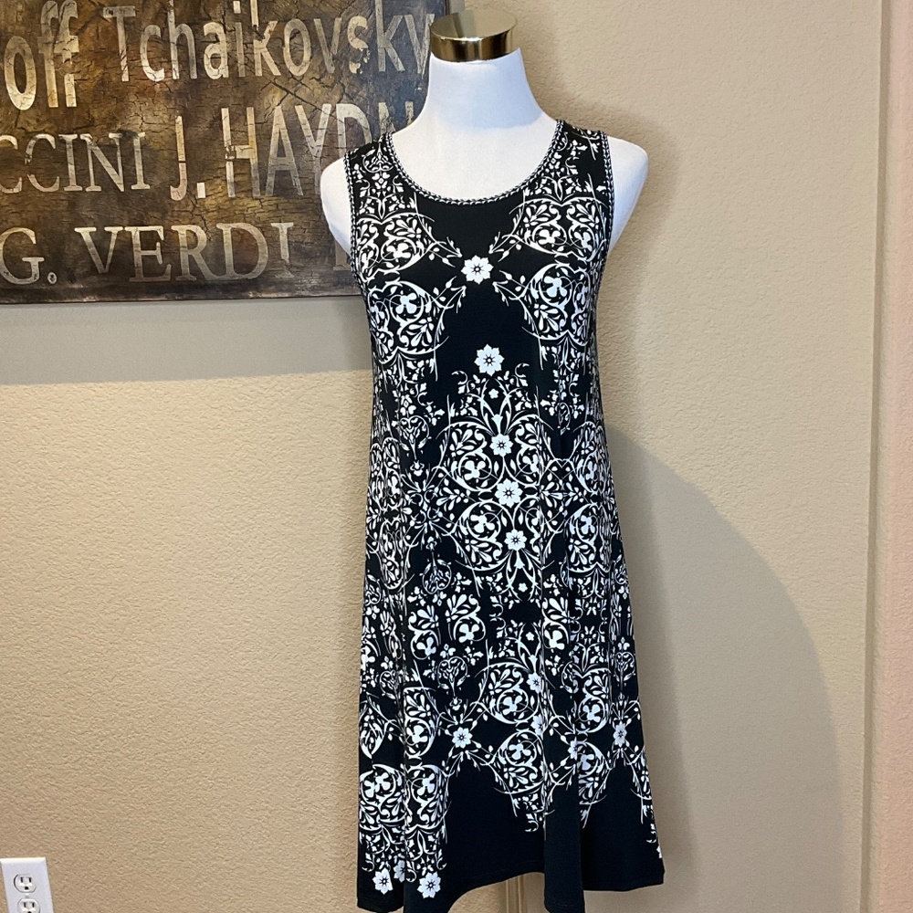Max Studio Black and White Dress
